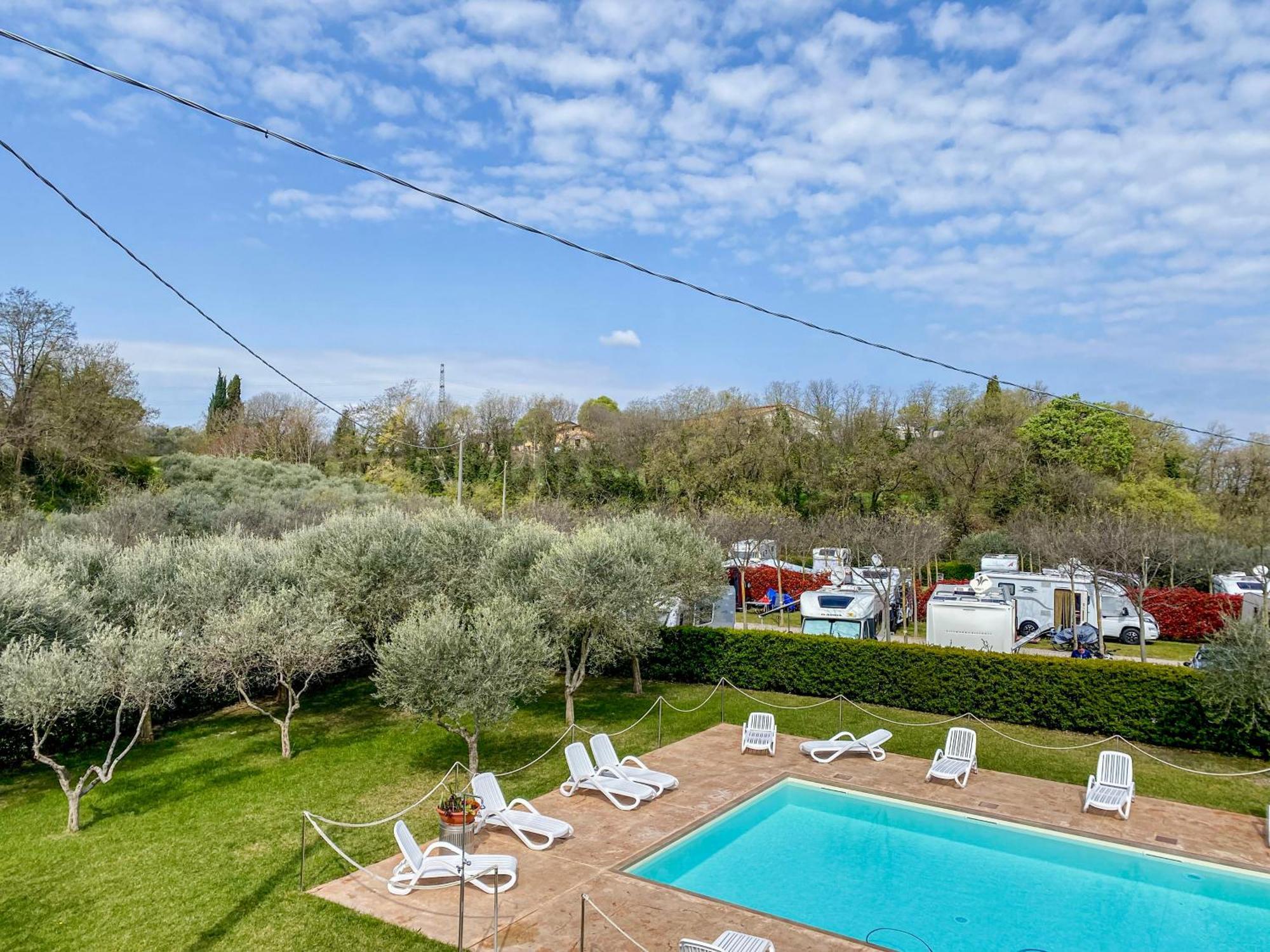 Seregnér Agricamping - Adults Only 18 - solo piazzole libere per camper, tende e roulotte Monzambano Extérieur photo